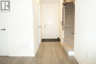 250-250 Finch Ave in Pickering, ON - Building Photo - Building Photo