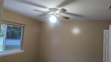 513 Meadow Rd in Lehigh Acres, FL - Building Photo - Building Photo