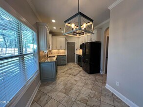 19 Eaton Dr, Unit 9-0906 in Angier, NC - Foto de edificio - Building Photo