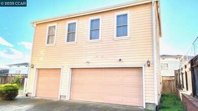 1027 Main St-Unit -B,Hercules CA 94547 in Hercules, CA - Building Photo - Building Photo