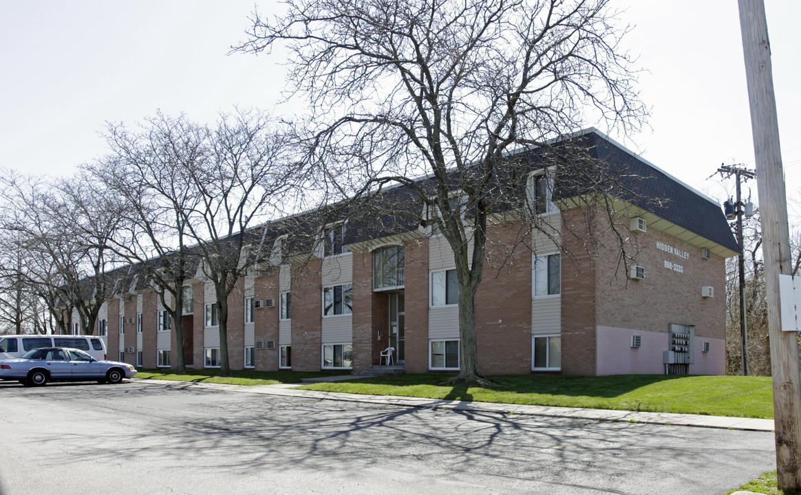 Hidden Valley Apartments in Holland, OH - Foto de edificio