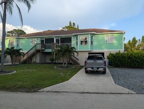 3625 Riviera Cir, Unit 3625 Riviera Circle in Bonita Springs, FL - Building Photo - Building Photo
