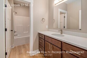 1301 Logan St SE-Unit -2 in Grand Rapids, MI - Building Photo - Building Photo
