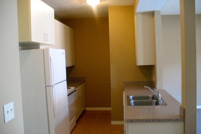 118-121 W Lagrange St in Lake Charles, LA - Foto de edificio - Interior Photo