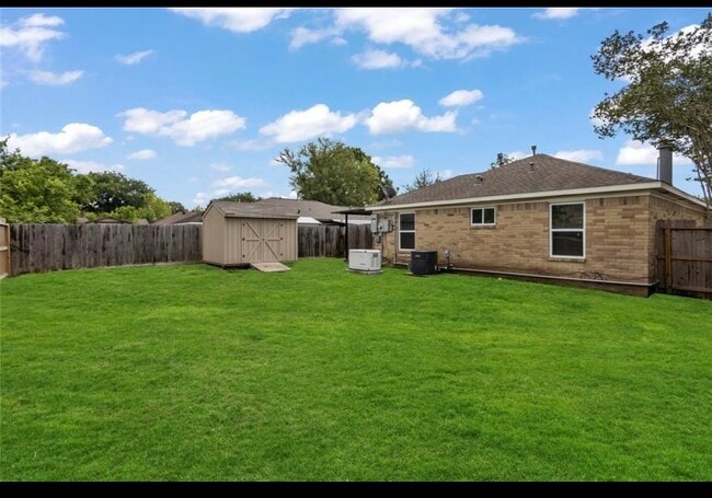property at 4640 Orange Cir S