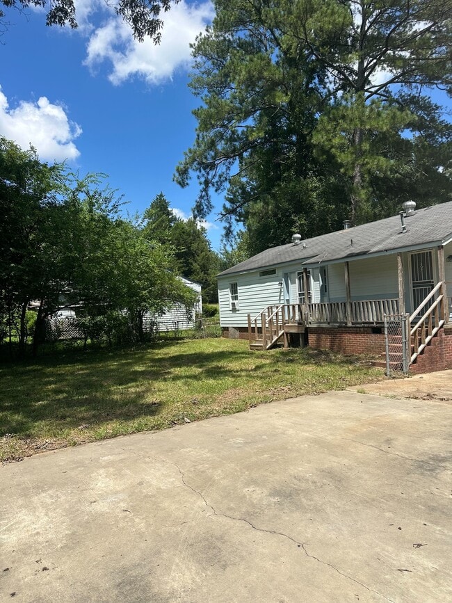 3645 Lee Dr in Jackson, MS - Building Photo - Building Photo