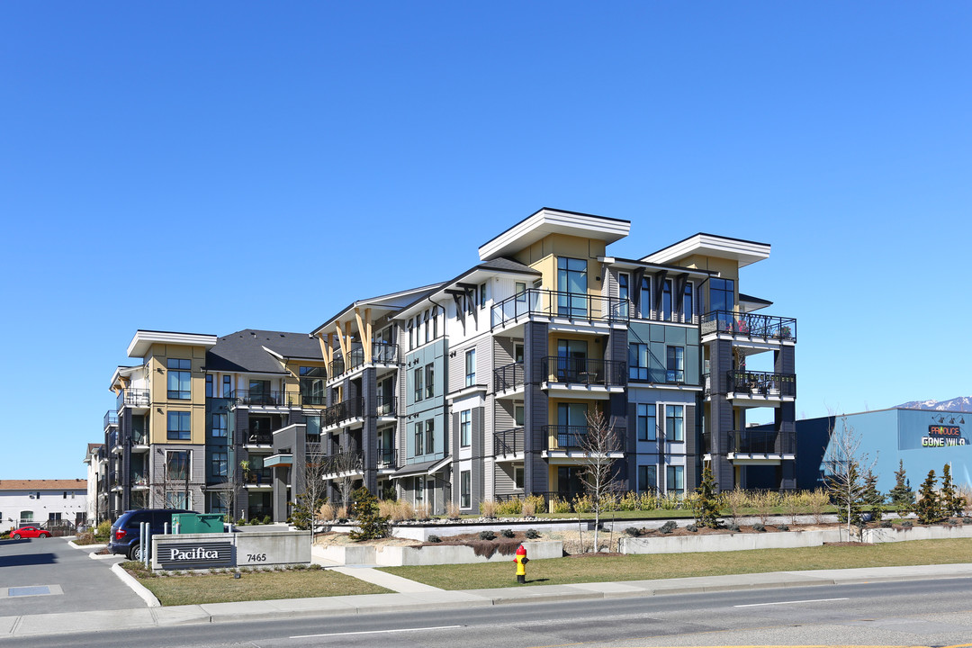 Pacifica in Chilliwack, BC - Building Photo