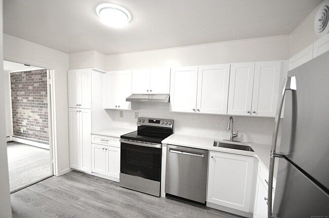 3900 Park Ave in Bridgeport, CT - Building Photo - Building Photo