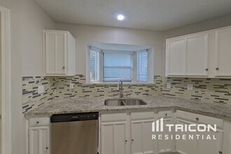 2116 Stein Way in Carrollton, TX - Building Photo - Building Photo