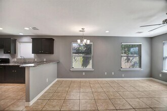 221 Tilden Dr in Pasadena, TX - Building Photo - Building Photo