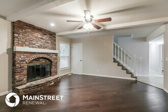 517 N Clayview Dr in Liberty, MO - Building Photo - Building Photo