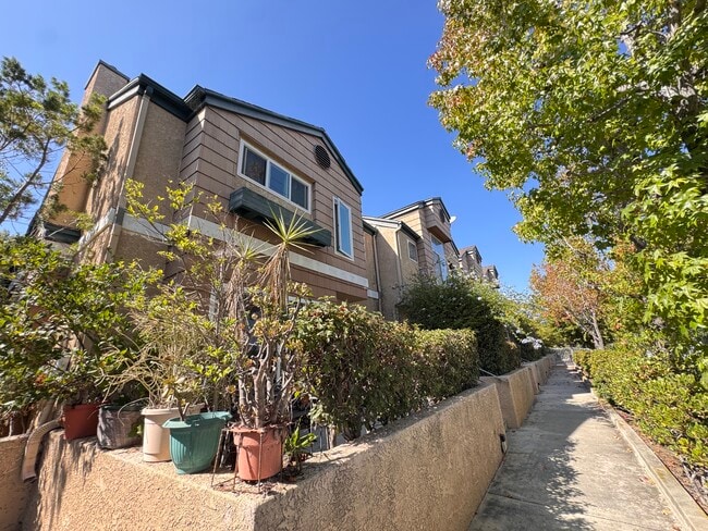 22123 Figueroa St, Unit #109 in Carson, CA - Building Photo - Building Photo