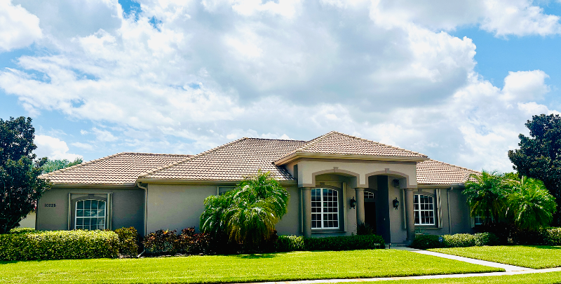 10228 Silverado Cir in Bradenton, FL - Foto de edificio