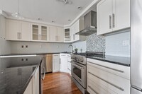 25 Bay State Rd, Unit 6 in Boston, MA - Building Photo - Building Photo