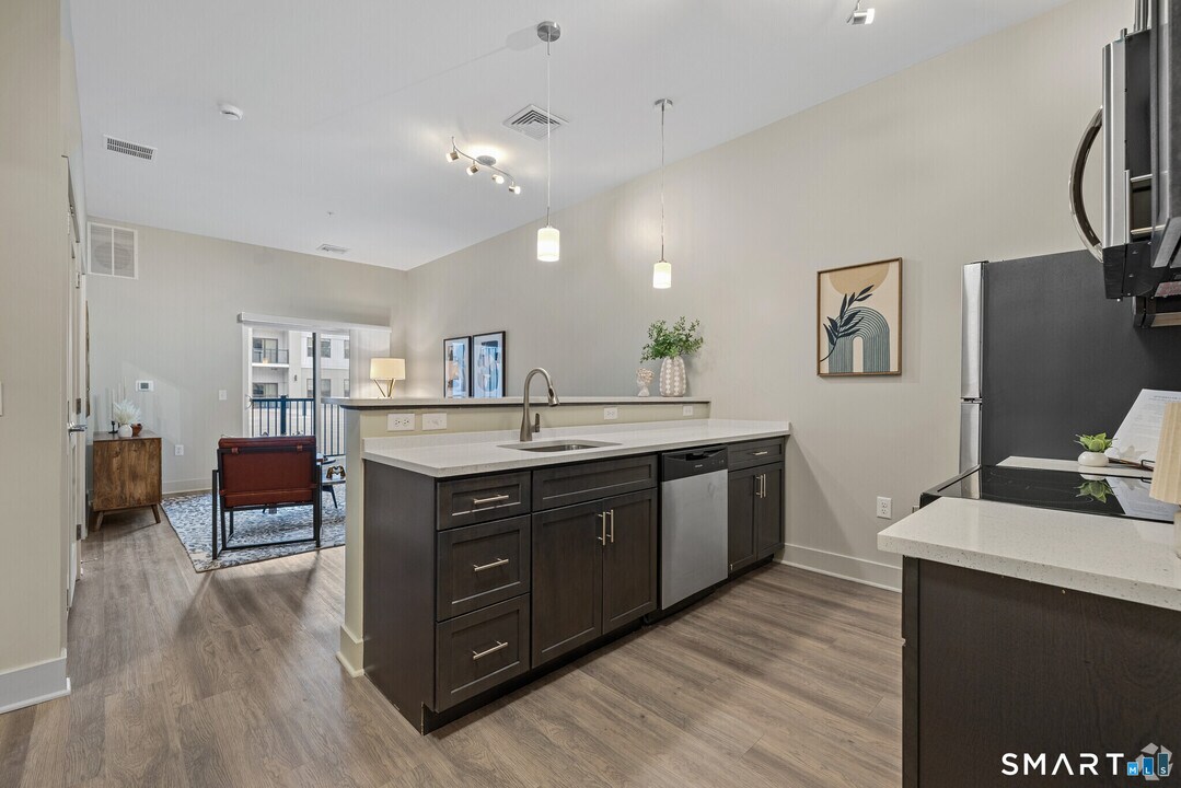 85 Marlborough St in Portland, CT - Building Photo