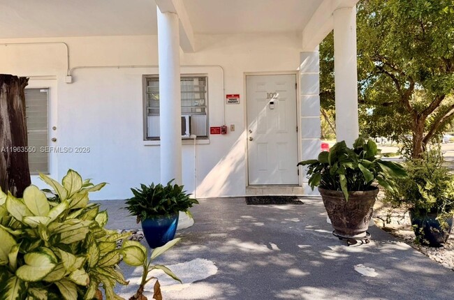 3515 Van Buren St in Hollywood, FL - Building Photo - Building Photo