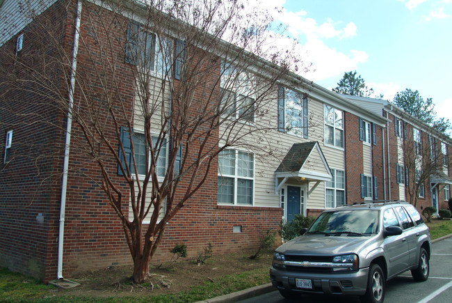 Linden At Forest Hill in Richmond, VA - Building Photo - Building Photo