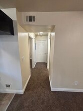 732 E 74th St in Los Angeles, CA - Building Photo - Building Photo