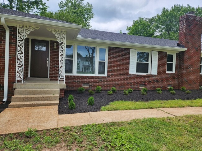 5108 Cornwall Dr in Brentwood, TN - Building Photo - Building Photo