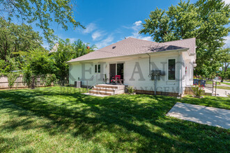 308 W 3rd Ave in El Dorado, KS - Building Photo - Building Photo