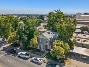 2020 F St in Bakersfield, CA - Building Photo - Building Photo