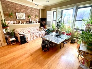 1520 W Winona St in Chicago, IL - Building Photo - Building Photo