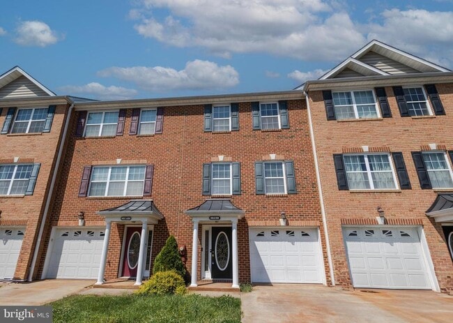 property at 71 Babylonica Ct