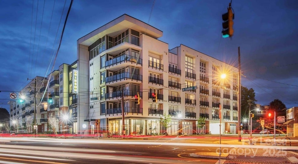 1000 Central Ave, Unit A5 in Charlotte, NC - Building Photo