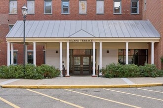 1 Saco Island Terrace in Saco, ME - Building Photo - Building Photo