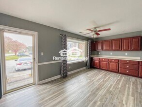 121 Charles Parish Dr in Poquoson, VA - Building Photo - Building Photo