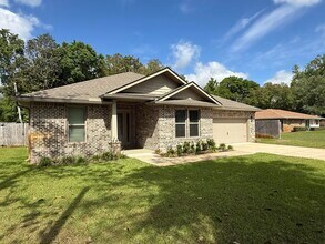 1002 Gloria Ave in Fort Walton Beach, FL - Building Photo - Building Photo
