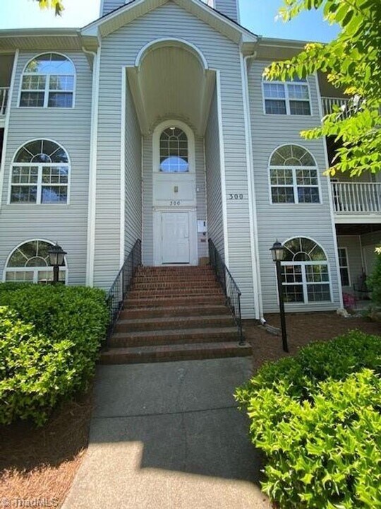 334 Quietwood Dr in Winston-Salem, NC - Building Photo