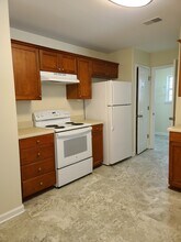 25 Crystal Lake Dr in Savannah, GA - Building Photo - Building Photo