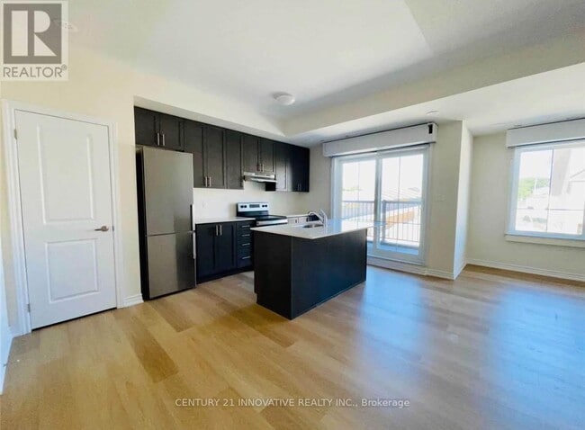 470 Beresford Path in Oshawa, ON - Building Photo - Building Photo