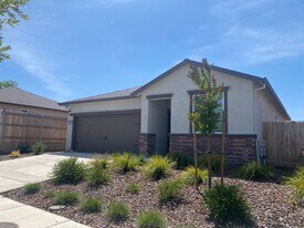 4516 Santa Fe St in Riverbank, CA - Building Photo