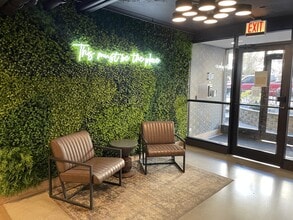 Oakdale Terrace - 525 W Oakdale Ave in Chicago, IL - Foto de edificio - Building Photo