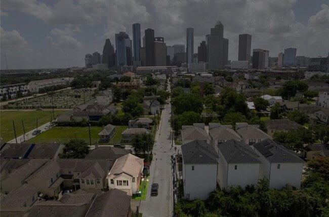 1510 Robin St in Houston, TX - Building Photo - Building Photo