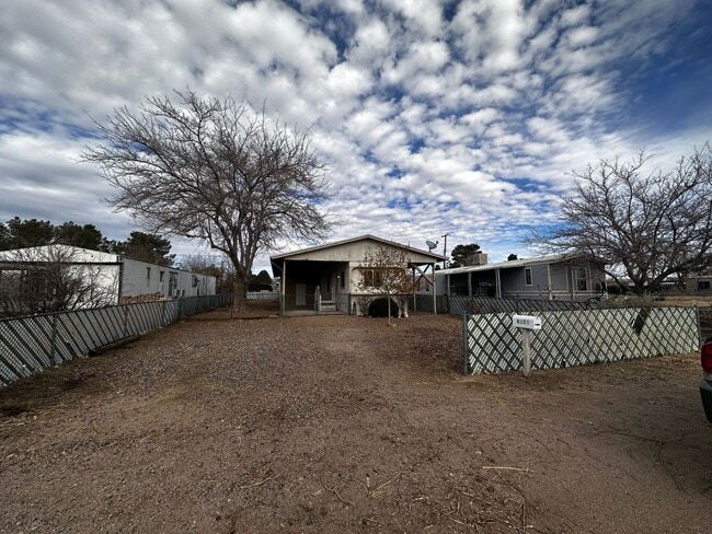 2915 Thompson Ave in Kingman, AZ - Building Photo - Building Photo