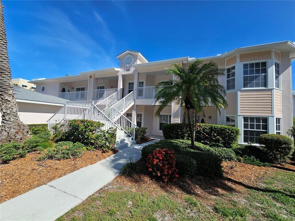 291 Hidden Bay Dr in Osprey, FL - Building Photo