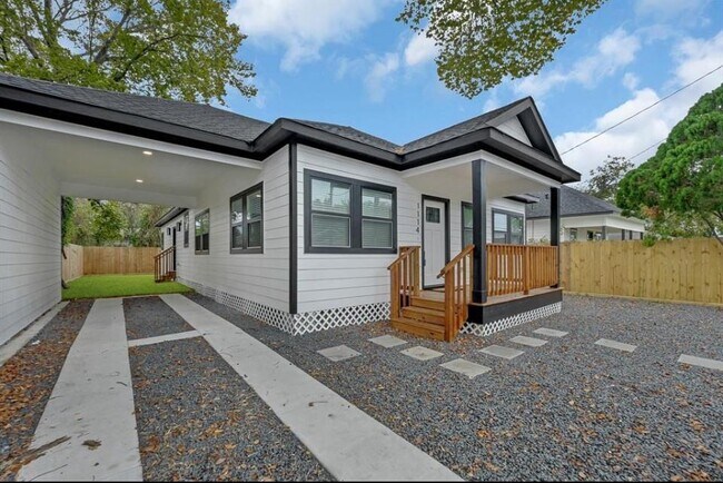 1114 Panama St in Houston, TX - Building Photo - Building Photo