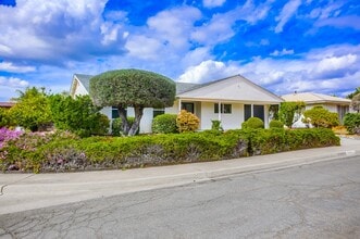 16720 Callado Ct in San Diego, CA - Foto de edificio - Building Photo