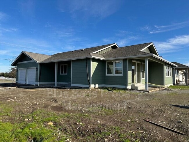 865 W Hendrickson Rd in Sequim, WA - Building Photo - Building Photo