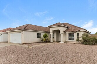 334 Oak Canyon Dr in Henderson, NV - Building Photo - Building Photo