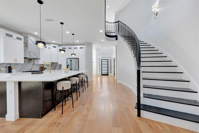 property at 2633 Prestonwood Dr