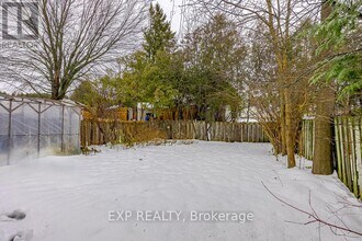 196 Old Colony Rd in Ottawa, ON - Building Photo - Building Photo