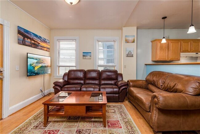 property at 9 Ann St