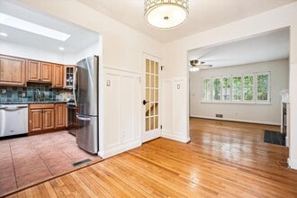 121 Fleetwood Terrace in Silver Spring, MD - Building Photo - Building Photo