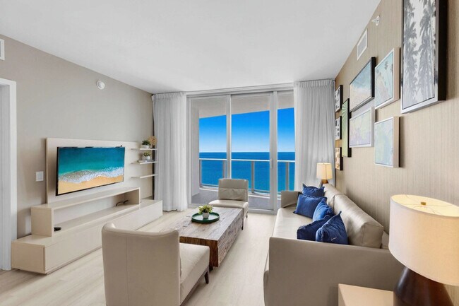 4111 S Ocean Dr in Hollywood, FL - Building Photo - Building Photo