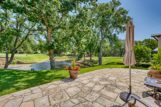 302 Faultline Dr in Horseshoe Bay, TX - Building Photo - Building Photo