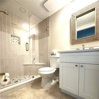 325 Dunes Blvd in Naples, FL - Building Photo